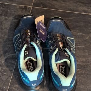 Salomon Trail Running Shoes in Navy & Teal Accent